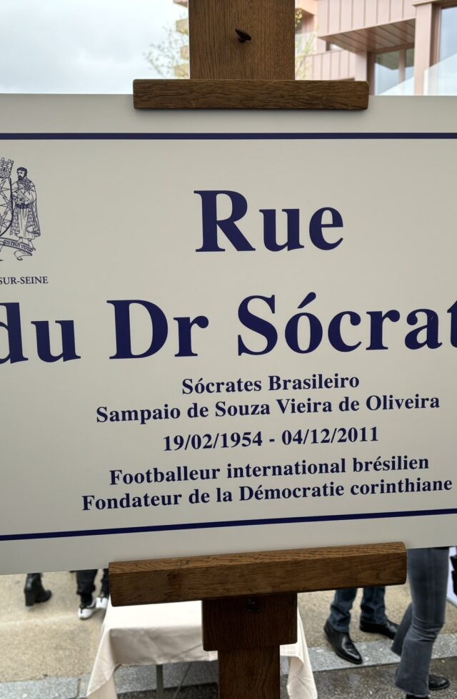 A homenagem a Sócrates (o jogador) numa rua francesa - Nexo Jornal