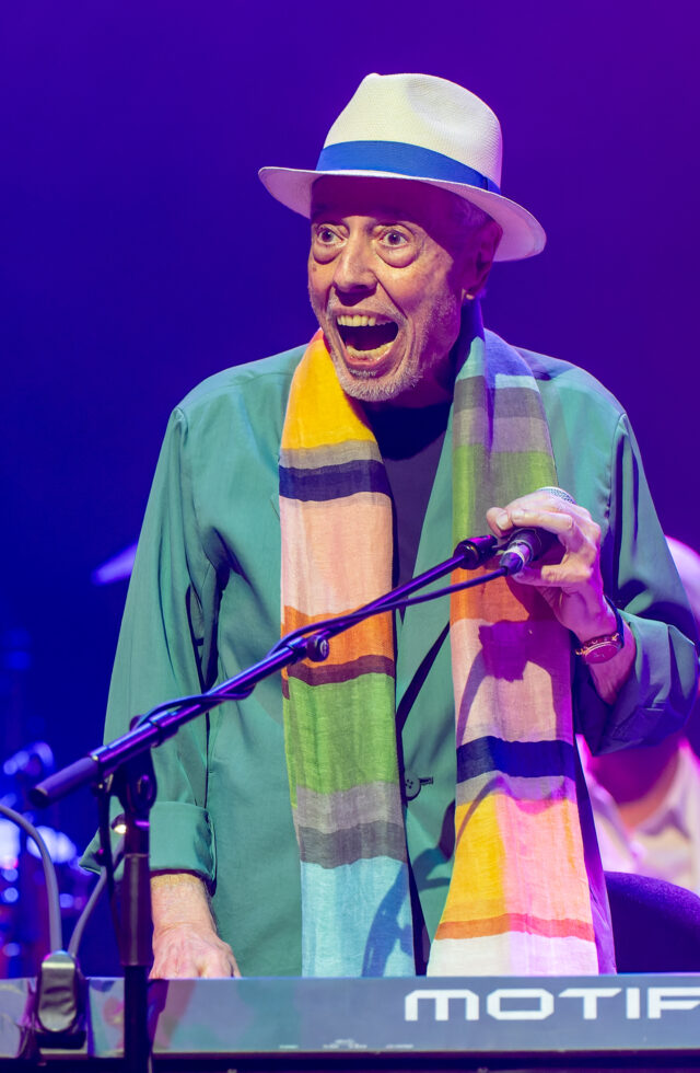 Músico brasileiro Sérgio Mendes morre aos 83 anos - Nexo Jornal