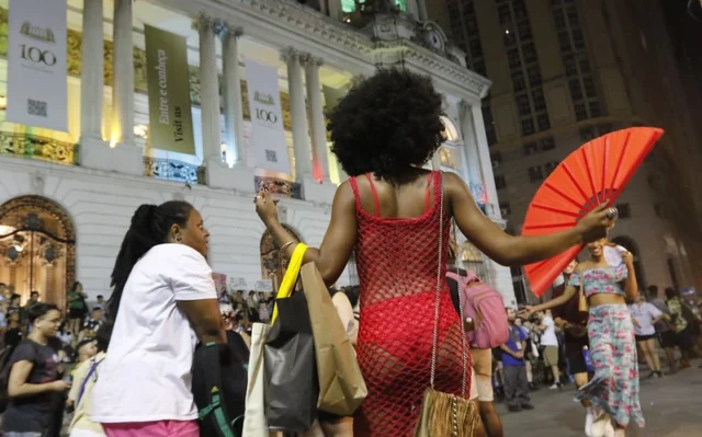 A rotina de trabalhadoras sexuais trans e travestis no Rio
