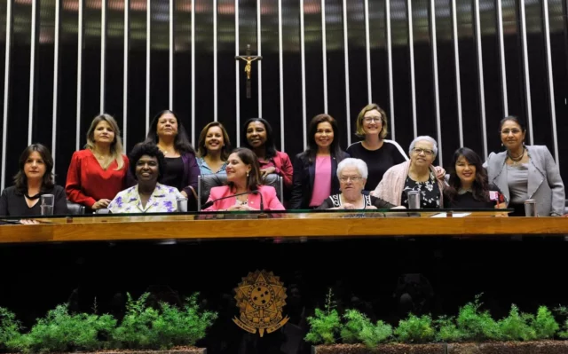 Como o cuidado ajuda a excluir mulheres da política