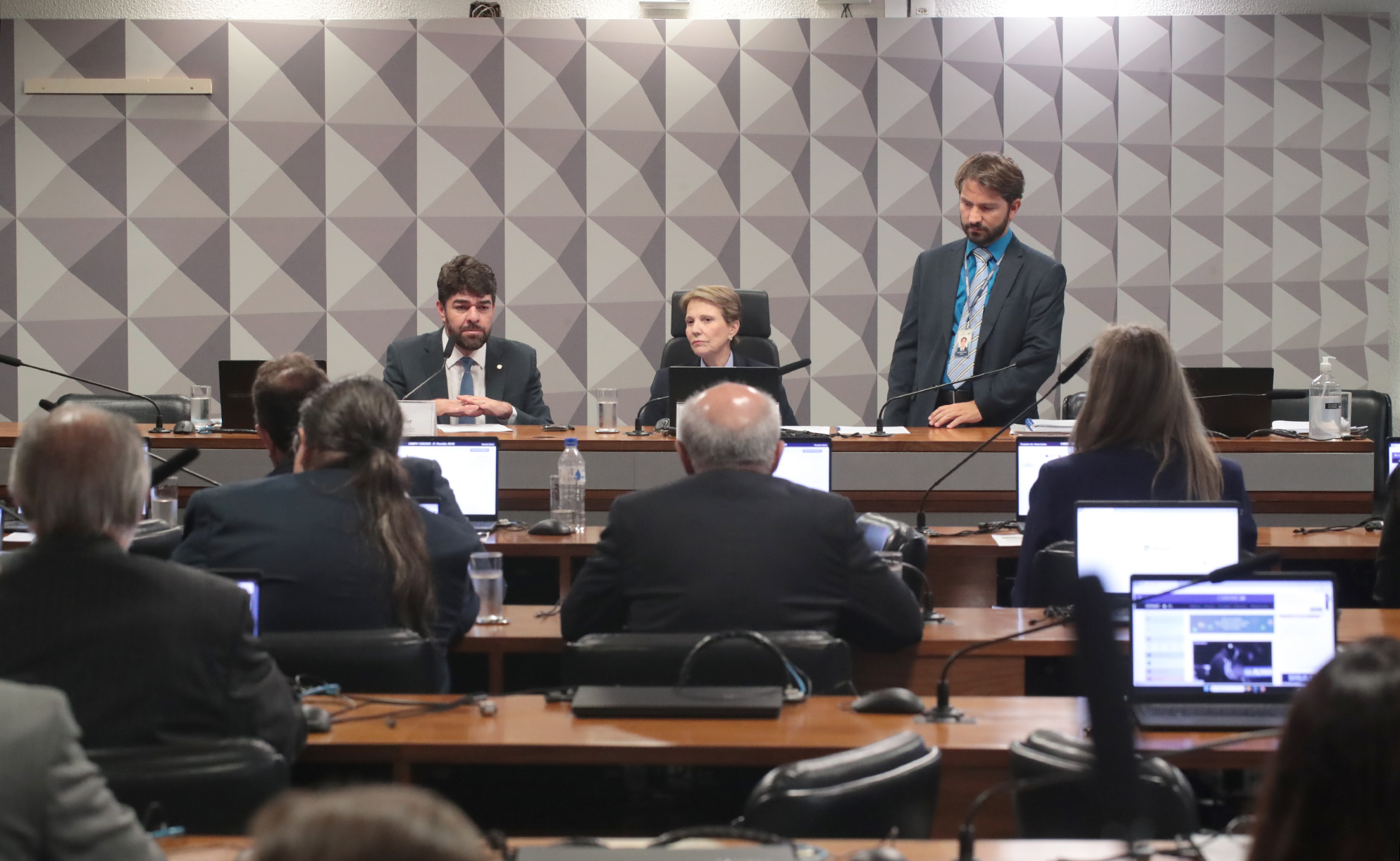O deputado Zé Vitor e a senadora Tereza Cristina durante análise da MP da LAE