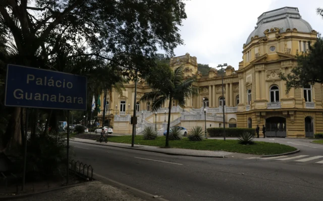 Por que a eleição do novo governador do Rio virou um labirinto