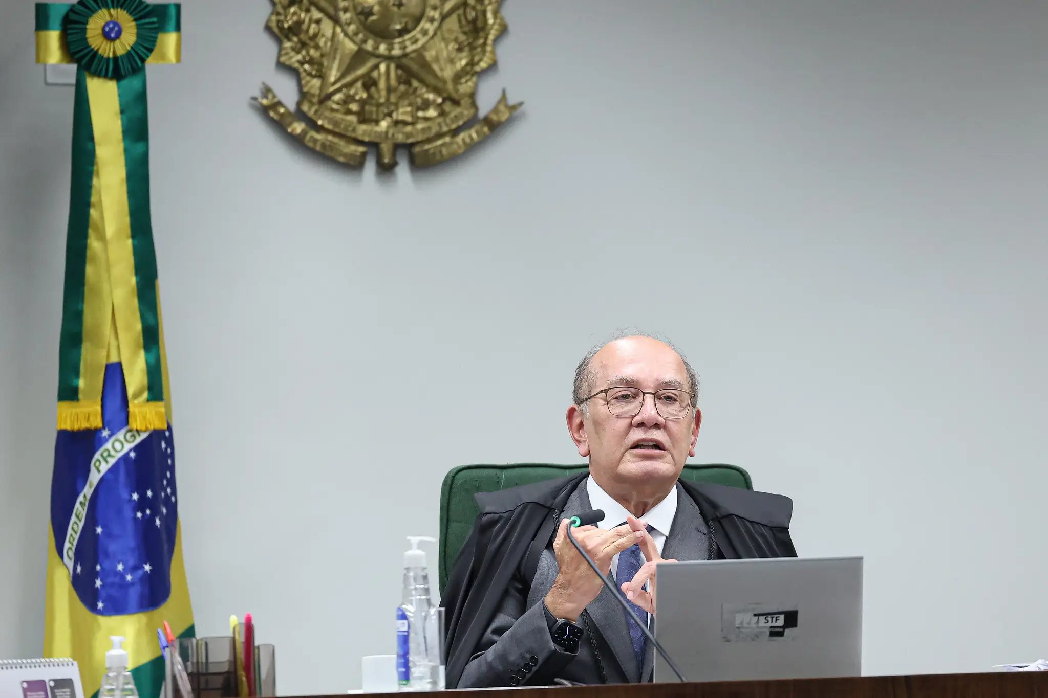 Ministro Gilmar Mendes durante sessão da Segunda Turma do STF