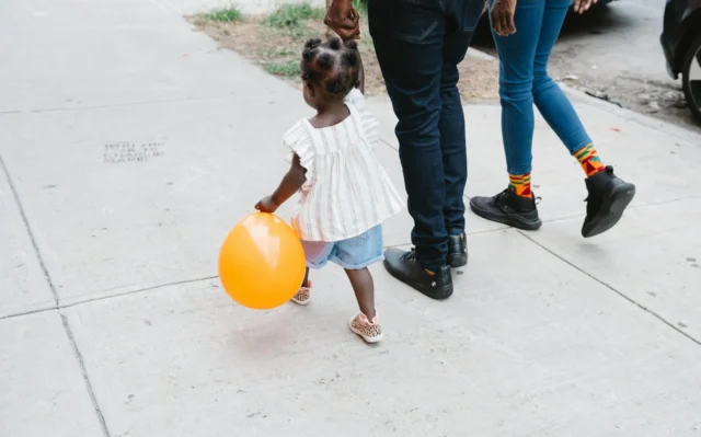 Como o trajeto para a escola faz as crianças descobrirem a cidade