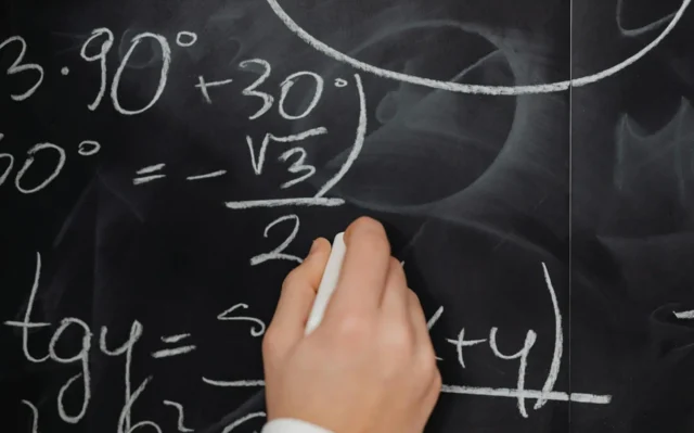 Matemática: descoberta ou criação da mente humana?