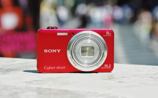 Por que a Cybershot voltou a ser um objeto de desejo entre jovens