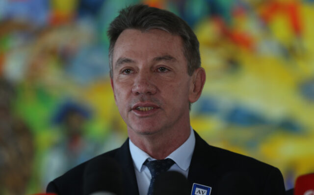 O ex-governador de Roraima cassado 4 vezes, agora inelegível