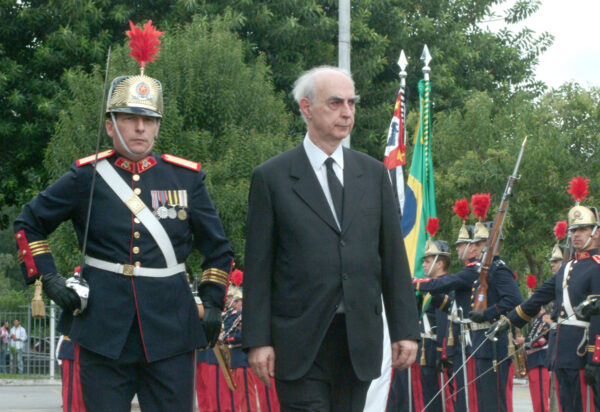 O governador de São Paulo em 2006, Claudio Lembo