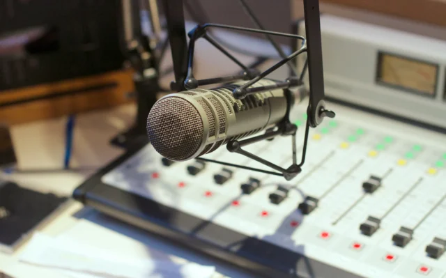 O fim da Eldorado. E o momento do rádio no Brasil