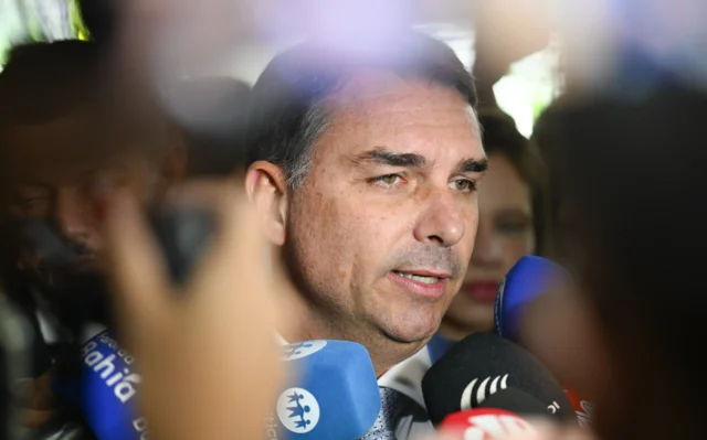 O problema que Flávio arranjou com os independentes 