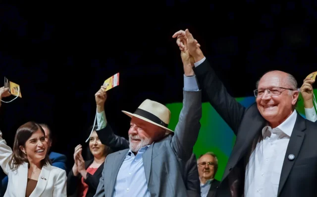 Como Lula chega à 2ª tentativa de reeleição, 20 anos depois